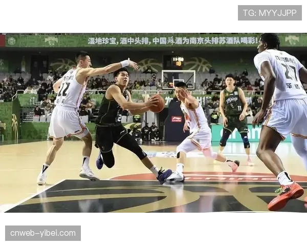 同曦与山东对攻，半场合计得到130分